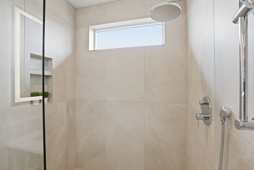 More Photos Of 210 SW Log Ct, Bend Apartments For Sale