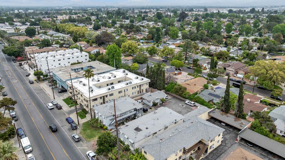 More Photos Of 6860-6870 Hazeltine Ave, Van Nuys Apartments For Sale