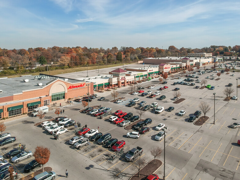 Primary Photo Of Lucas & Hunt Rd @ W Florissant, Saint Louis Unknown For Lease