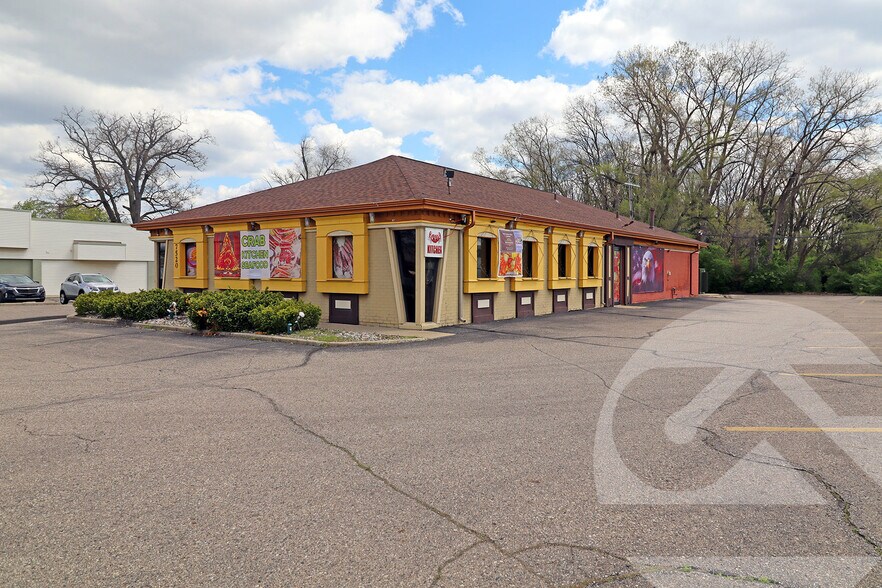 More Photos Of 7520 N Wayne Rd, Westland Restaurant For Sale