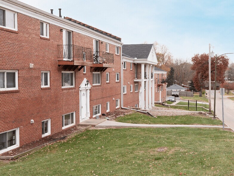 More Photos Of 7301 Corby St, Omaha Apartments For Sale