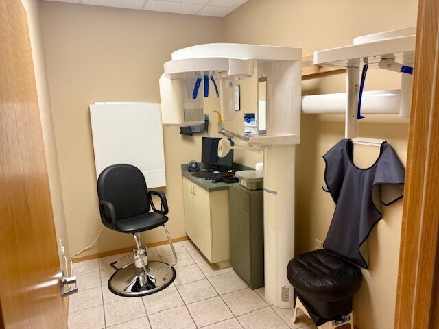 More Photos Of 227 Meridian Dr, New Richmond Office For Sale