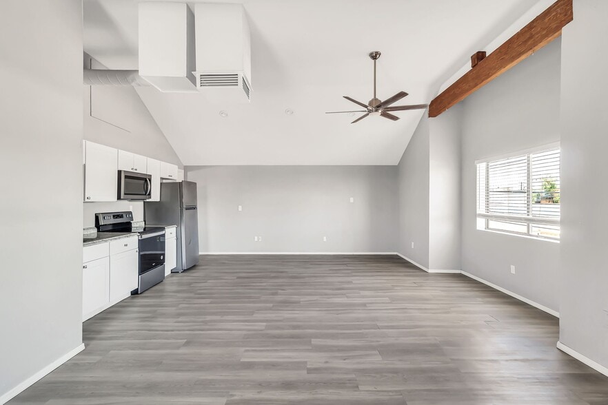More Photos Of 517 S Lebaron St, Mesa Warehouse For Lease