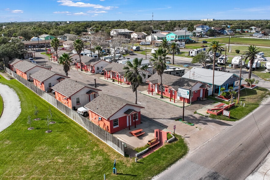 More Photos Of 309 S Fulton Beach Rd, Rockport Hotel For Sale