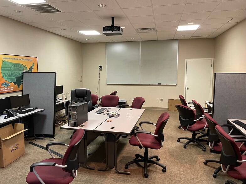 More Photos Of 5500 US-80, Jackson Manufacturing For Sale