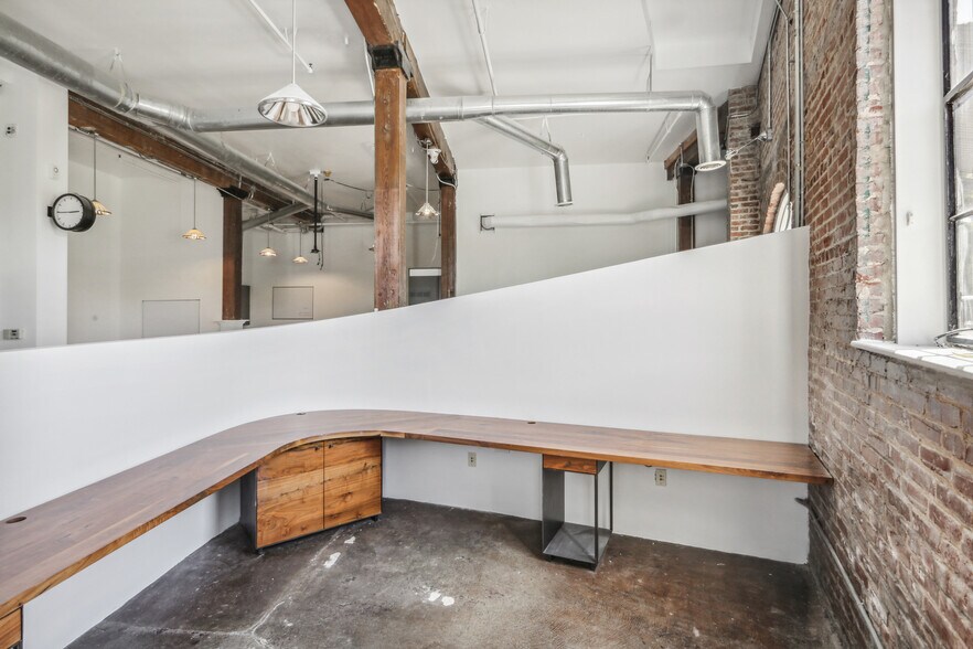 More Photos Of 887 W Marietta St NW, Atlanta Loft Creative Space For Lease