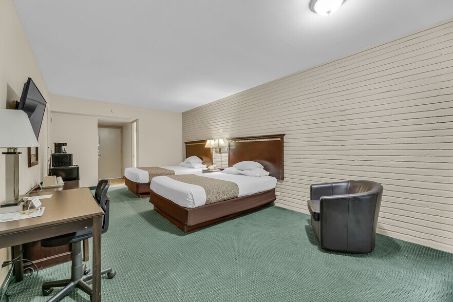 More Photos Of 1903 S Closner Blvd, Edinburg Hotel For Sale