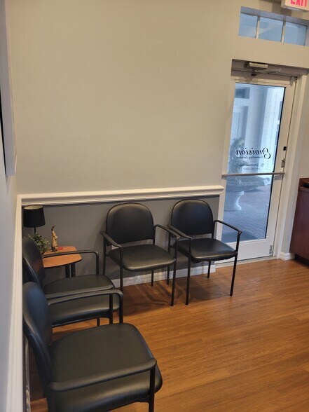 More Photos Of 9030 58th Dr E, Bradenton Medical For Lease