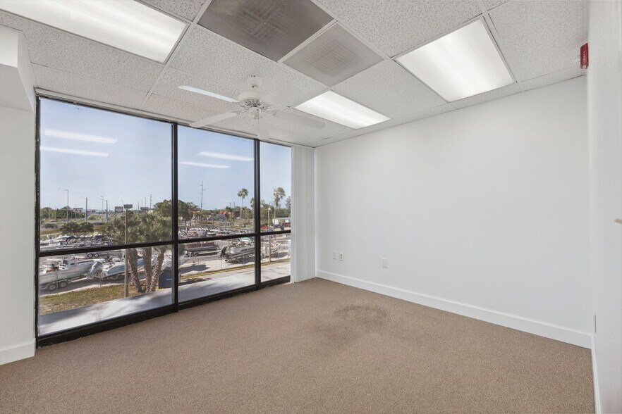 More Photos Of 13825 US Highway 19, Hudson Office For Lease