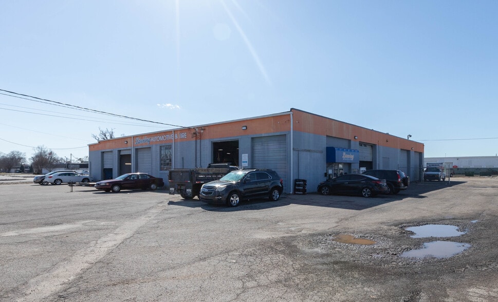 Primary Photo Of 2660 Hawcreek Blvd, Columbus Warehouse For Sale