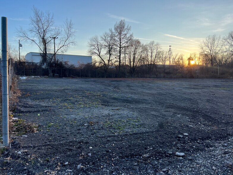 More Photos Of 2221 24th Lot B St, Quincy Land For Lease