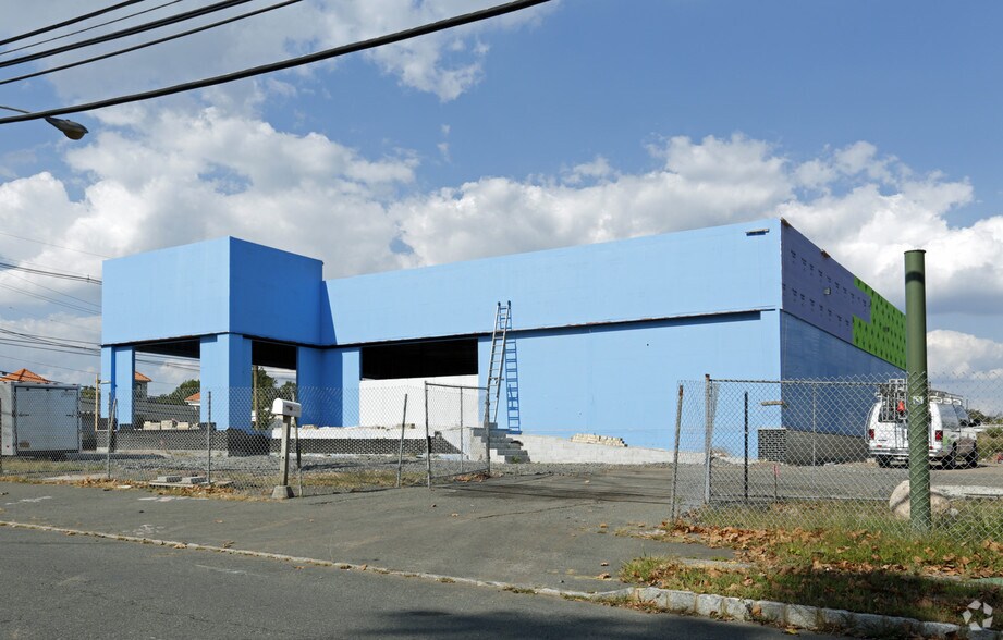 More Photos Of 1079 US Highway 22, Mountainside Restaurant For Lease