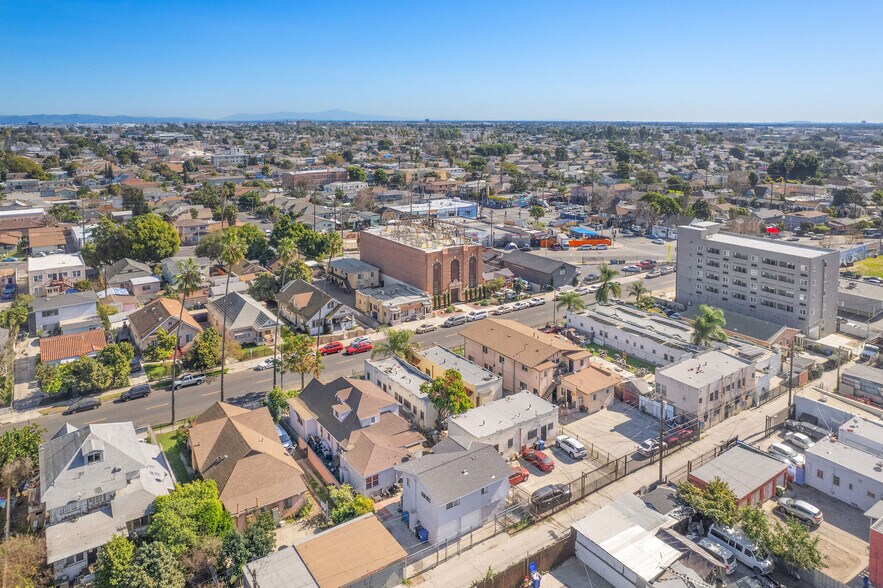More Photos Of 4321 Woodlawn Ave, Los Angeles Apartments For Sale