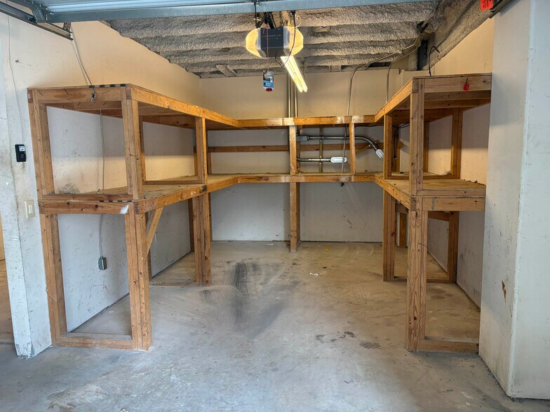 More Photos Of 5902 Winsome Ln, Houston Office Residential For Sale