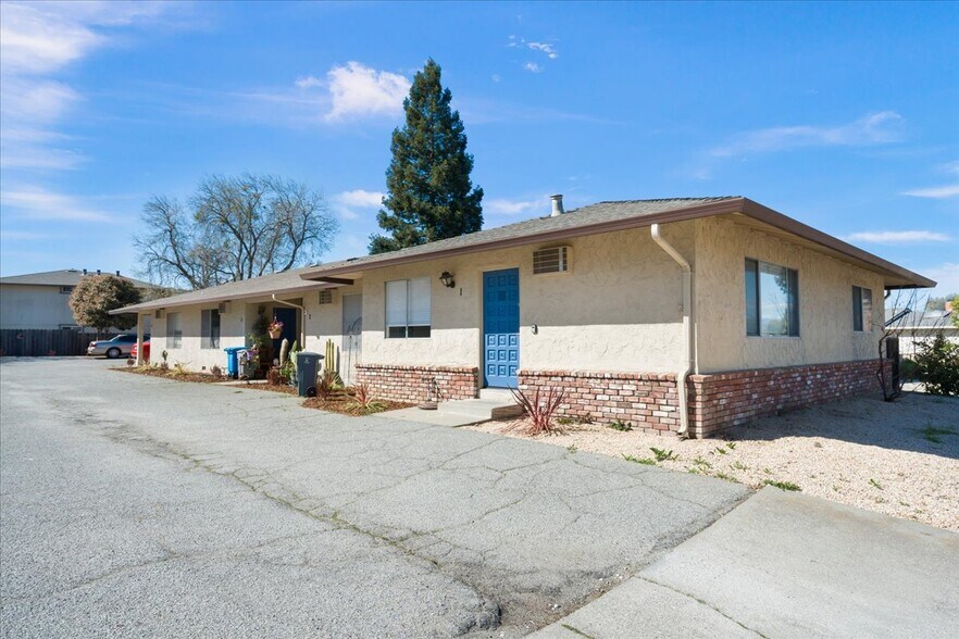 Primary Photo Of 8275 Westwood Dr, Gilroy Apartments For Sale