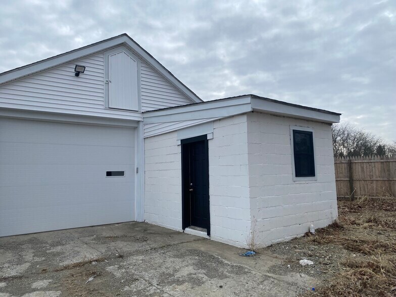 More Photos Of 137 Overlook Rd, Poughkeepsie Warehouse For Lease