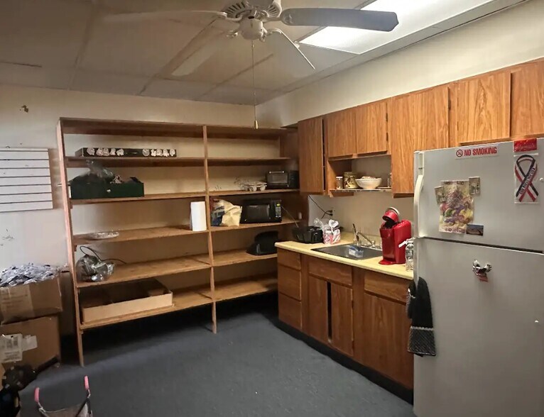 More Photos Of 2910 Boardwalk, Wildwood Storefront For Sale