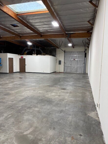More Photos Of 10699 Hickson St, El Monte Warehouse For Lease