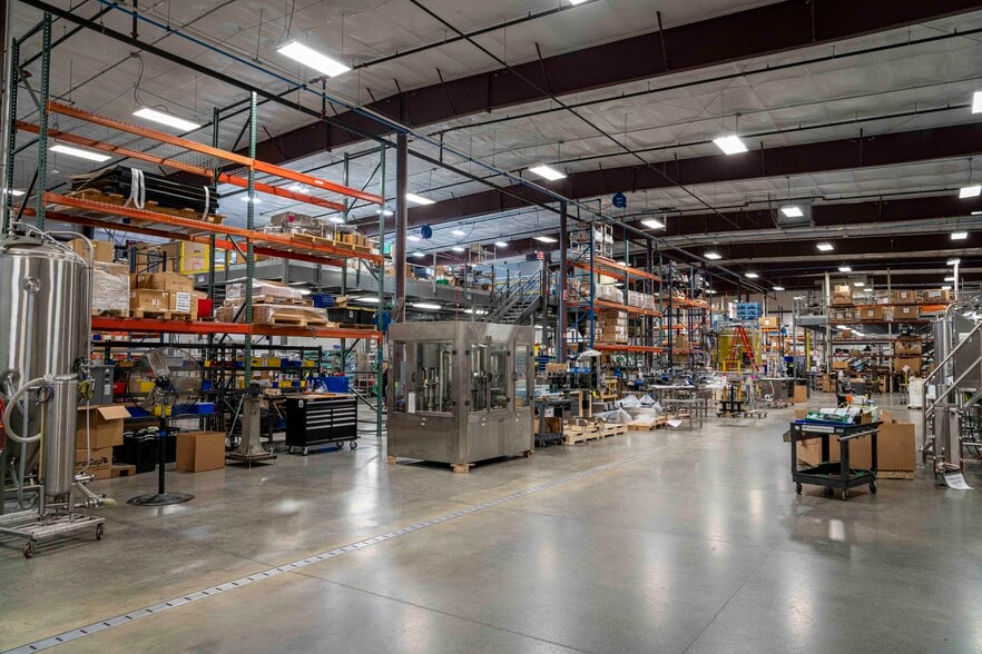 More Photos Of 1941 SW 6th St, Lincoln Warehouse For Sale