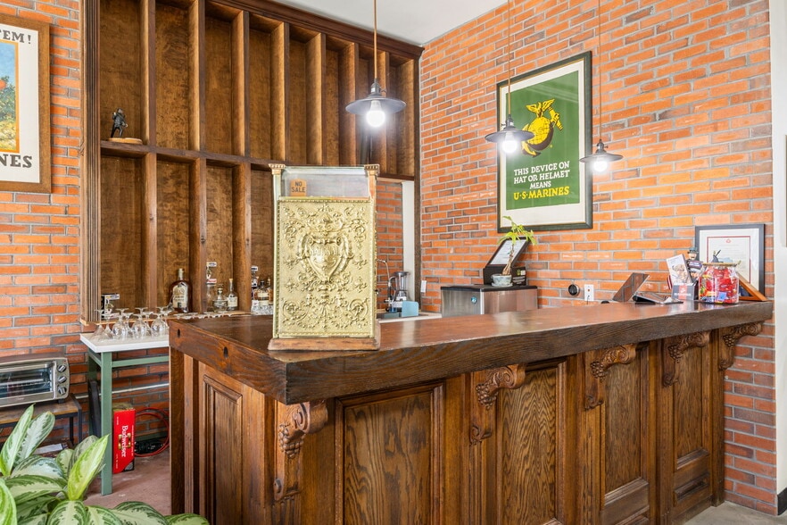 More Photos Of 21627 Sherman Way, Canoga Park Storefront For Sale