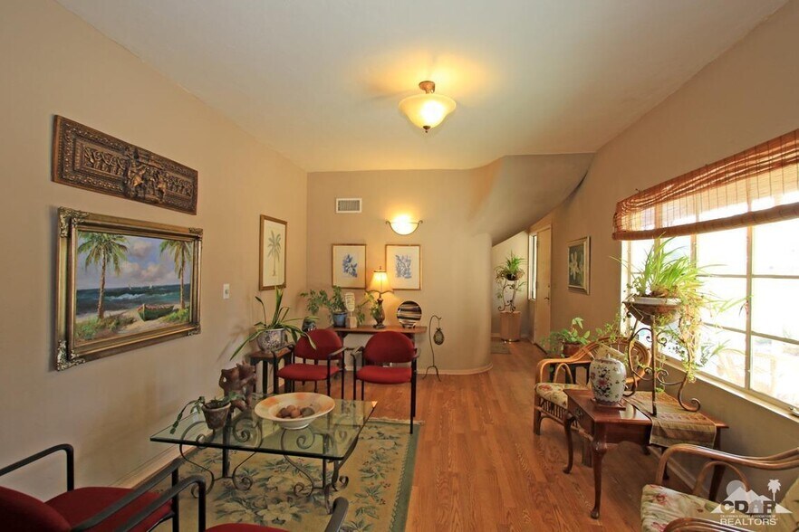 More Photos Of 51650 Avenida Bermudas, La Quinta Office For Lease