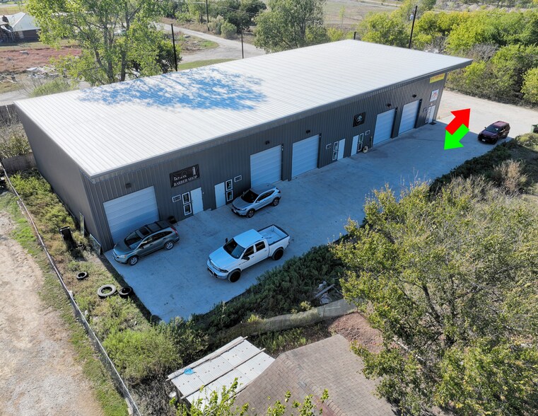 Primary Photo Of 418 High Rd, Kyle Truck Terminal For Lease