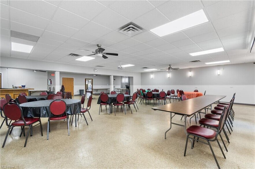 More Photos Of 6483 State Rd, Parma Office For Sale
