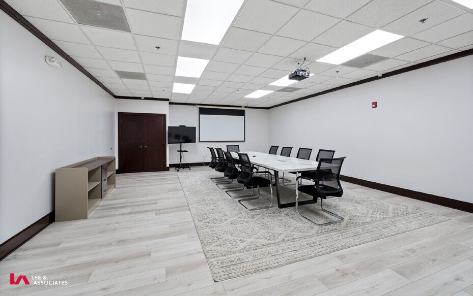 More Photos Of 4830 River Green Pky, Duluth Warehouse For Lease