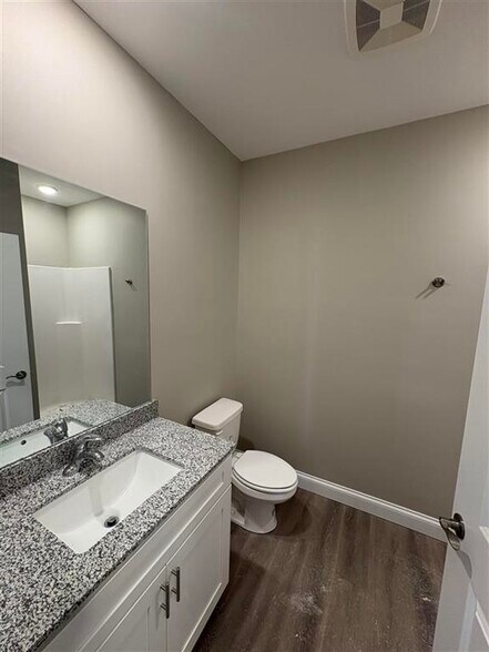More Photos Of 5150 Bakers Spring St, Bowling Green Apartments For Sale