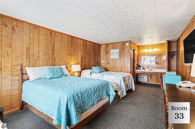 More Photos Of 1100 E Bay St, East Tawas Hotel For Sale