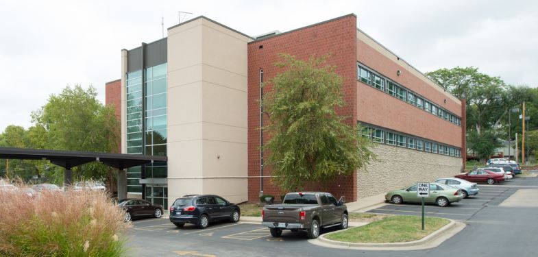 Primary Photo Of 1001 6th Ave, Leavenworth Office For Sale