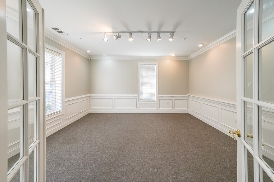 More Photos Of 1275 Shiloh Rd, Kennesaw Office Residential For Sale