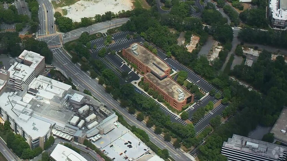 Primary Photo Of 5555 Peachtree Dunwoody Rd NE, Atlanta Medical For Lease