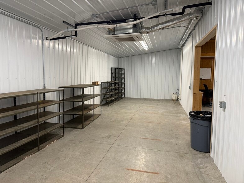 More Photos Of 431 1st St, Hollister Flex For Sale