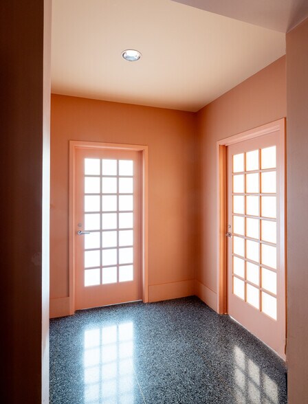 More Photos Of 10330 N Meridian St, Carmel Medical For Lease