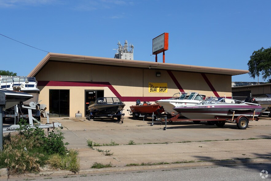 More Photos Of 2009 S Santa Fe Ave, Oklahoma City Unknown For Lease