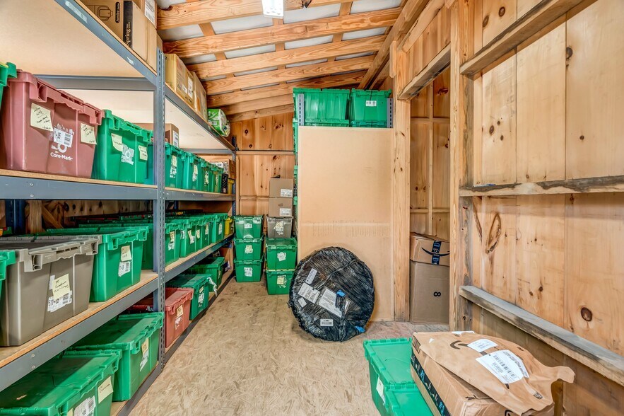 More Photos Of 40 North Rd, Swans Island Convenience Store For Sale