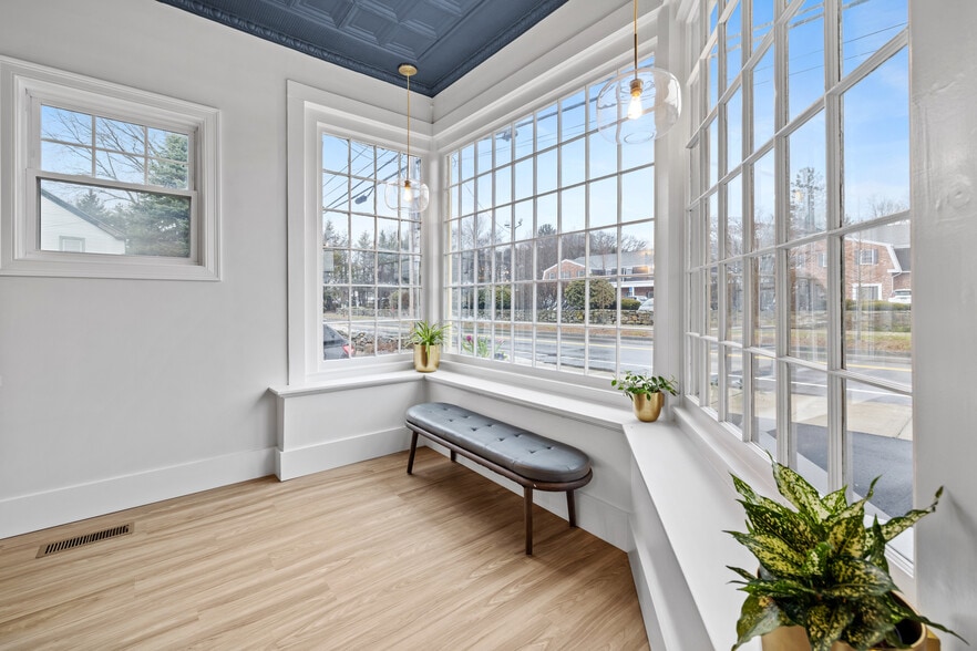 More Photos Of 14 Main St, Southborough Medical For Sale