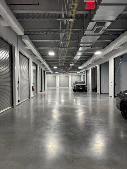 More Photos Of 4229 N FM 620 Hwy, Austin Showroom For Sale