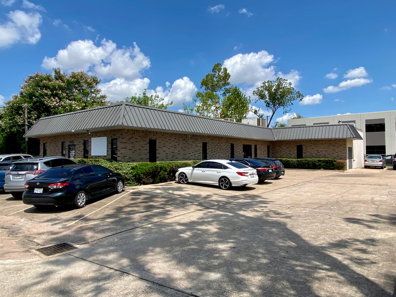 Primary Photo Of 6110 W 34th St, Houston Office For Sale