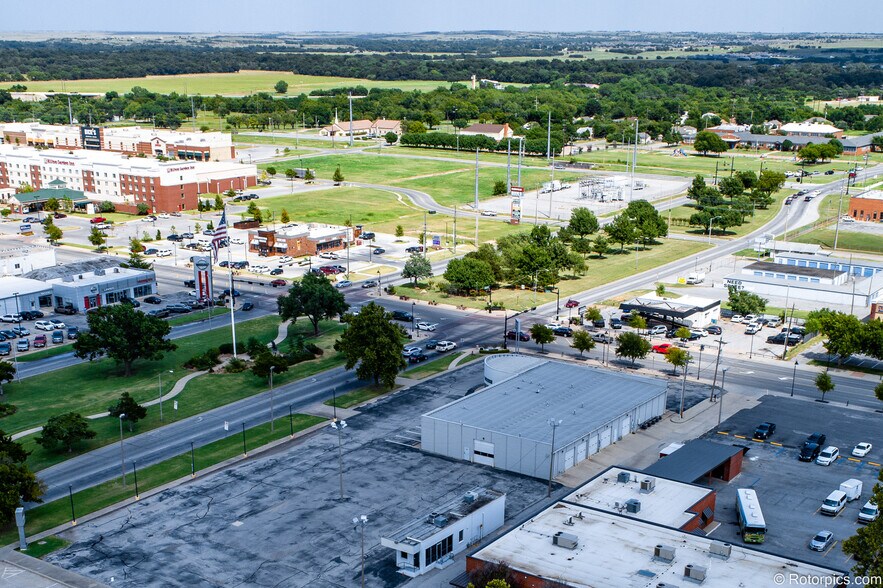 More Photos Of 101 W Gore Blvd, Lawton Land For Sale