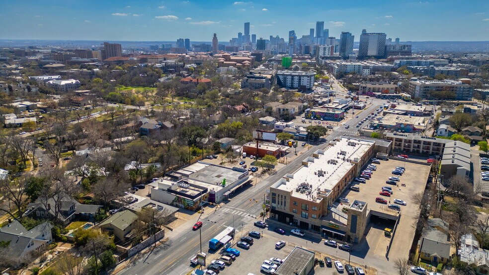 More Photos Of 3101 Guadalupe St, Austin Freestanding For Sale