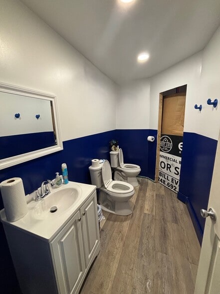 More Photos Of 1647 E 7 Mile Rd, Highland Park Flex For Sale