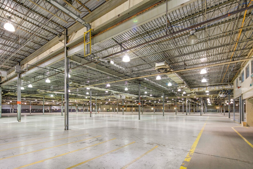 More Photos Of 3036 Gillespie St, Fayetteville Manufacturing For Lease