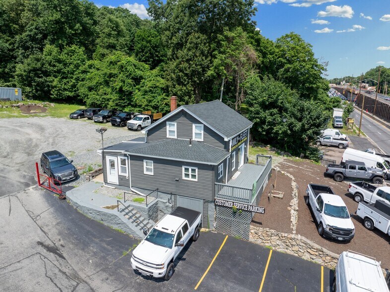 More Photos Of 1097 Eddie Dowling Hwy, North Smithfield Service Station For Sale