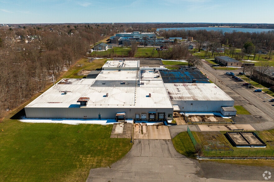 Primary Photo Of 6 Morrill Pl, Fulton Manufacturing For Sale