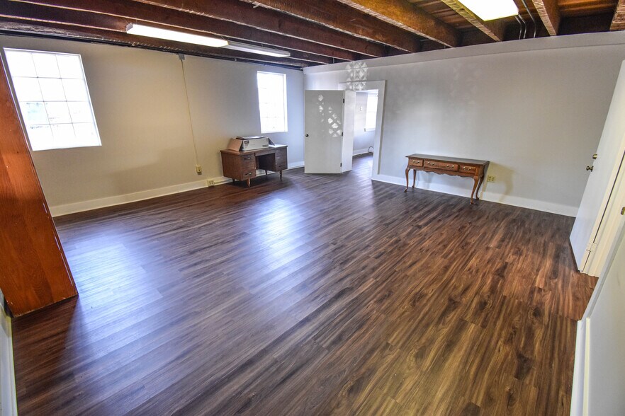 More Photos Of 2606 8th St, Tuscaloosa Office For Sale