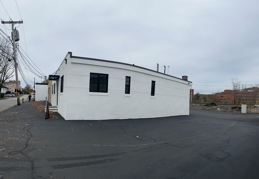 More Photos Of 70 Clematis Ave, Waltham Manufacturing For Lease