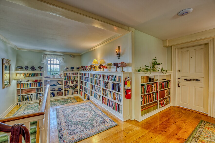 More Photos Of 80 Guider Ln, Bethlehem Hotel For Sale