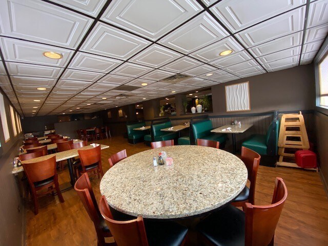 More Photos Of 1044 E 9th St, Lockport Restaurant For Sale